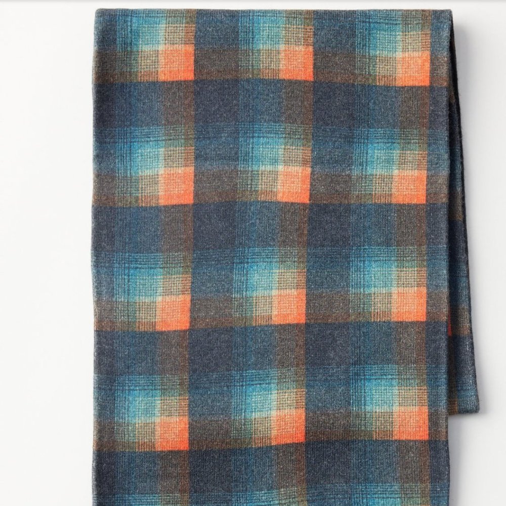 NIB  cashmere men's scarf Good Man Brand (Russell Wilson) tartan plaid